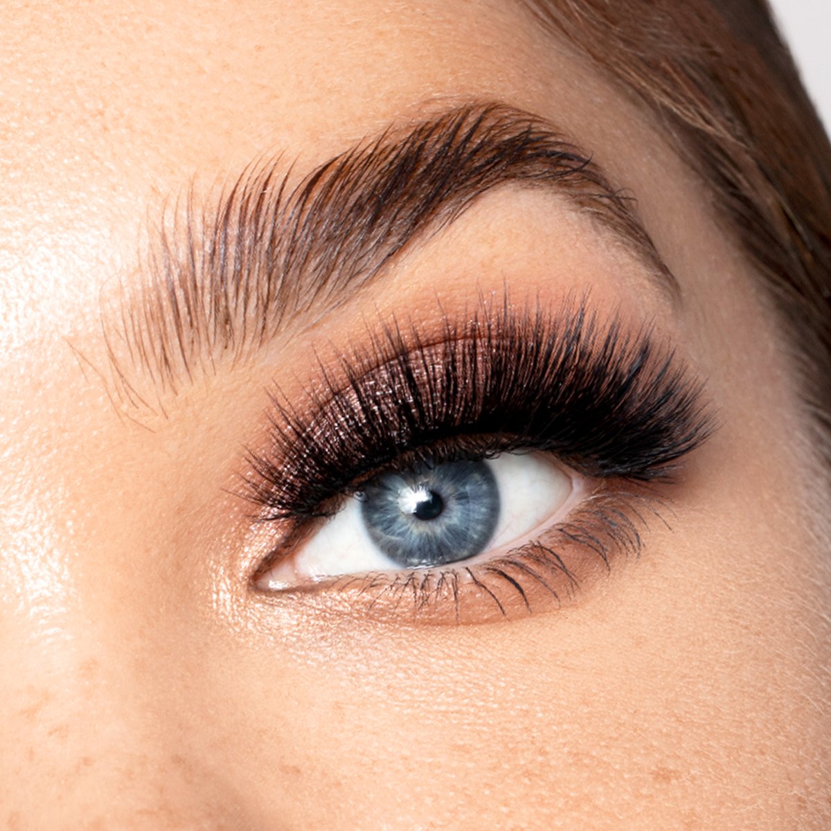 Frange faux cils haute qualité " LOVIN "